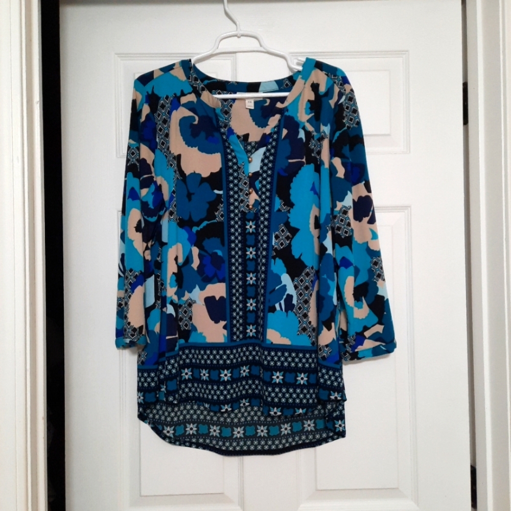 Dana Buchman Woman's XXL Multi Color V-neck Relax Fit Pullover Blouse